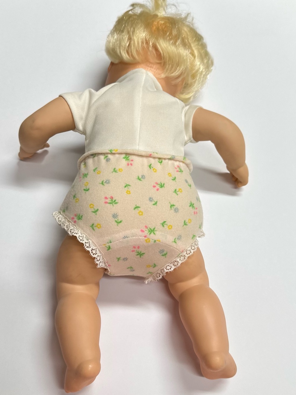 Vintage 1977 Fisher Price My Baby Beth #209 Doll Baby Toy with Pink Sweater READ - Picture 9 of 16